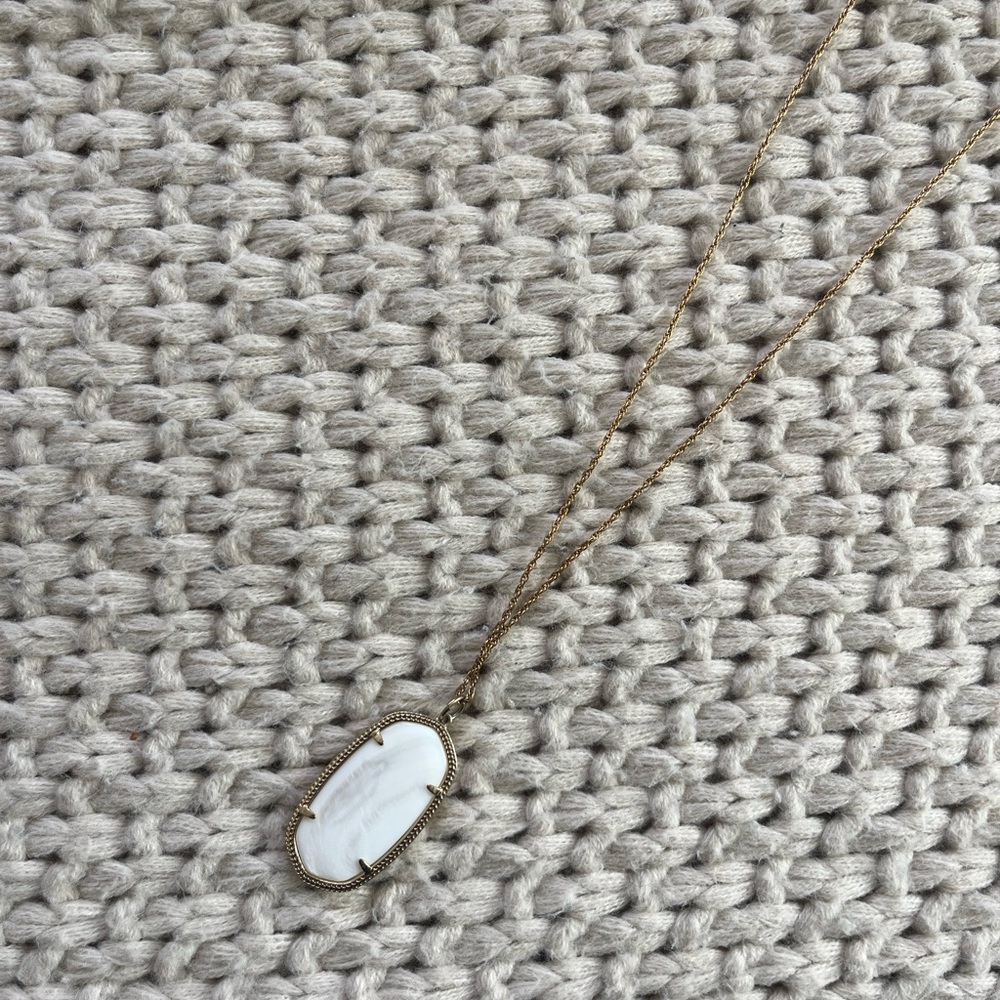 Kendra Scott White and Gold Pendant Necklace
